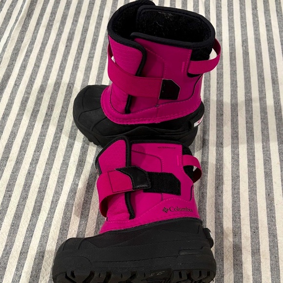 Columbia Kids' Fuchsia and Black Snow Boots - Picture 3 of 10